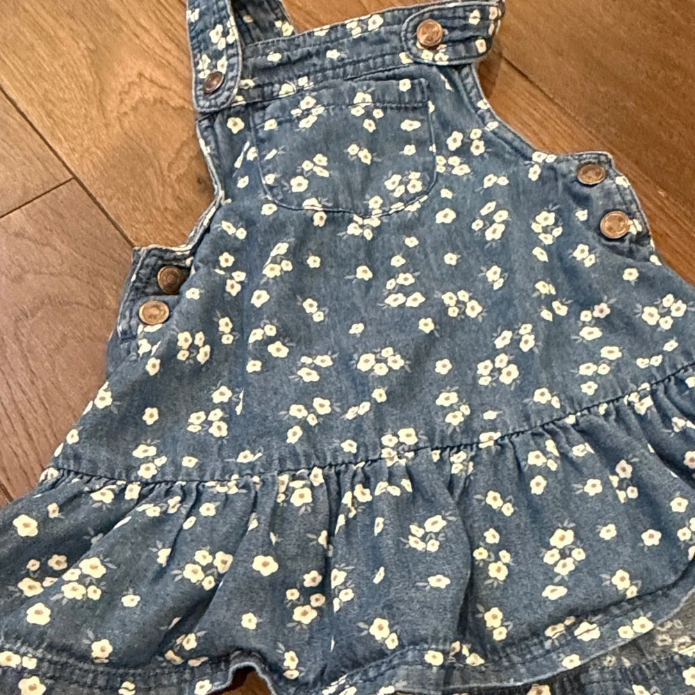 Tahari Floral Denim Kids Overall Dress/Skirt Size 2T C17-021